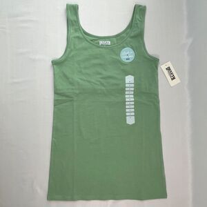Duluth Trading Co No-Yank Tank Top Built-in Shelf Bra NWT Sage Green Small